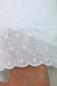 Preview: 0,5 MTR. ♥ BlUMEN LOCHSTICKEREI MIT BOGENKANTE AM SAUM - WeiSS - BAUMWOLLE ♥ -