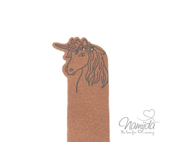 1 Stück - KNiCK MiCH UND NÄH MICH AN KuNSTLEDER LABEL - EINHORN