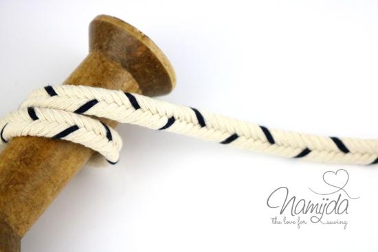 1 MTR. ♥ Zopfmuster Hoodie Kordel DuNKELBLau  - 11mm ♥