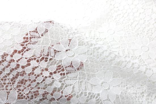 0,5 MTR. ♥ Leicht Elastische Spitze BLUMENZAUBER - WEISS - Spitzenstoff ♥