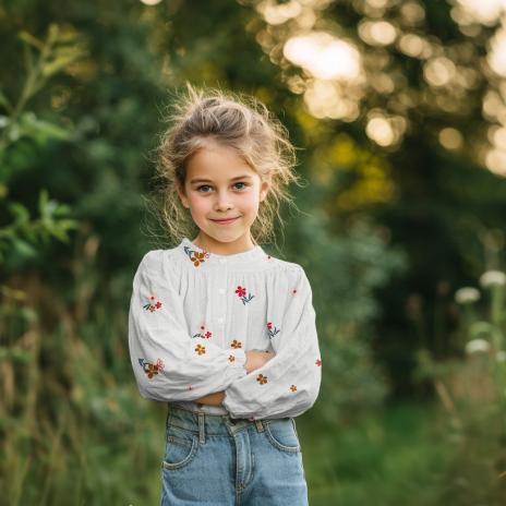 0,5 MTR. ♥ MUSSELIN BLUM KOMFETTI GESTICKTE BLÜMCHEN ♥