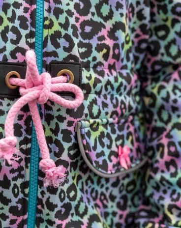 RESTSTÜCK 0,90 MTR. ♥ SOFTSHELL LEO MULTICOLOR RAINBOW ♥