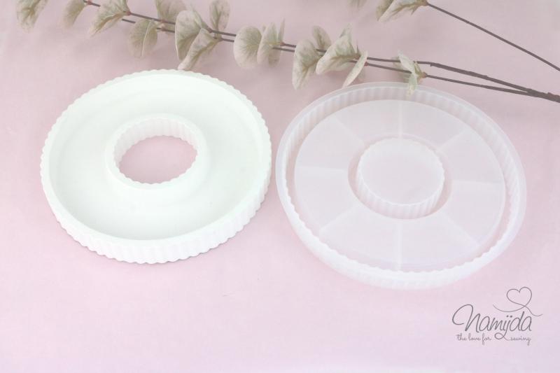 1 Stück ♥ GIESSFORM SILIKON - SCHALE / TABLETT DEKOTELLER MIT RILLEN 17cm ♥
