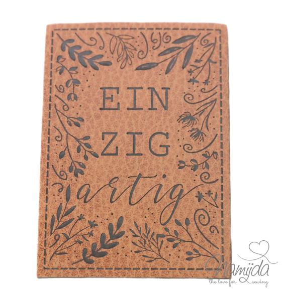 1 Stück - KuNSTLEDER LABEL - EINZIGartig - AUFNÄHER MIT VORGEDRUCKTER NÄHNAHT - 50mm x 70mm
