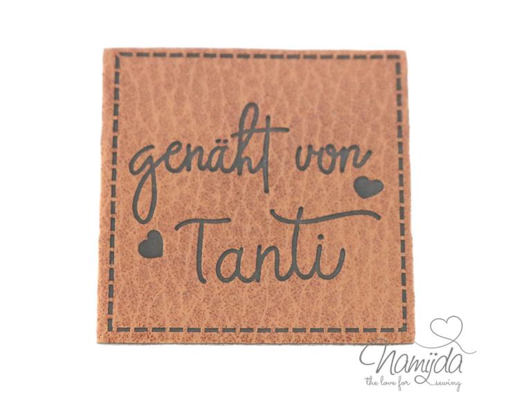 1 Stück - XL KuNSTLEDER LABEL GENÄHT VON TANTI - AUFNÄHER MIT VORGEDRUCKTER NÄHNAHT - 40mm x 40mm