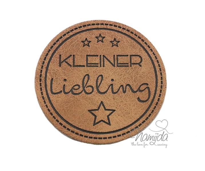 1 Stück - KuNSTLEDER LABEL - KLEINER Liebling - AUFNÄHER MIT VORGEDRUCKTER NÄHNAHT - 45mm