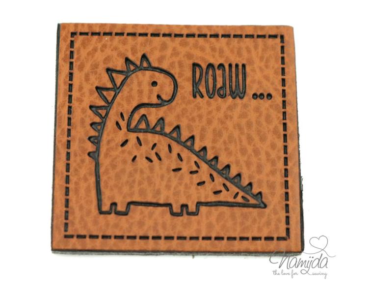 1 Stück - XL KuNSTLEDER LABEL DINO ROAW...  - AUFNÄHER MIT VORGEDRUCKTER NÄHNAHT - 40x40mm