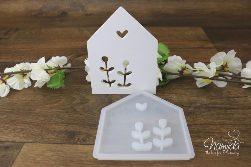1 Stück ♥ GIESSFORM SILIKON - HAUS VORDERSEITE BLÜMCHEN FÜR LED-HÄUSCHEN ♥