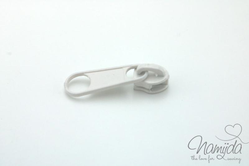 1 STÜCK - REIßVERSCHLuSS  ZiPPER -  Creme Weiss - 3mm