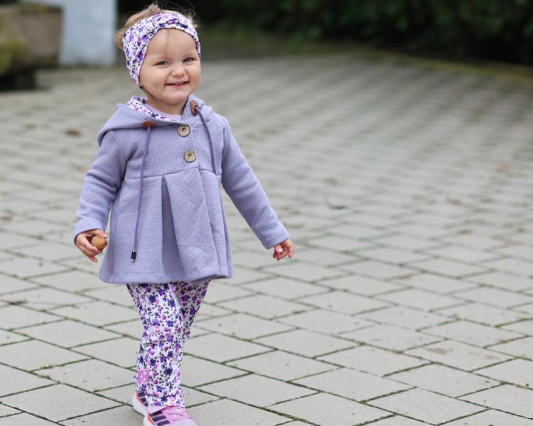 0,5 MTR. ♥ STREUBLÜMCHEN JERSEY - BEERE/LILA ♥