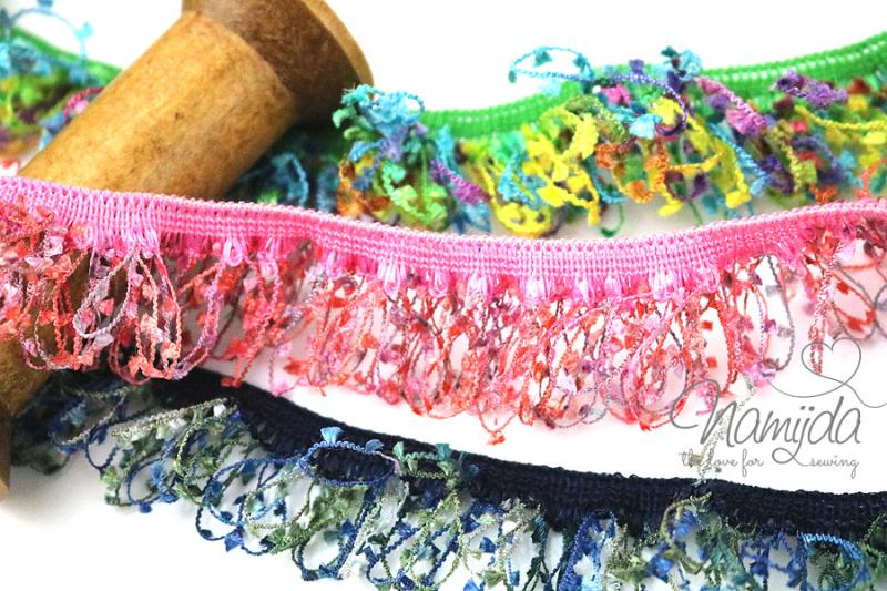 1 Mtr. TuTTI FRuTTI Fransenborte GRüN/REGENBOGEN - 3cm - elastisch